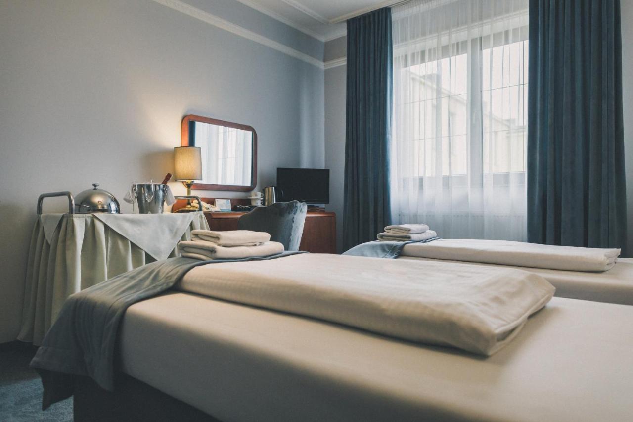 Hotel Czardasz Spa & Wellness Plock Bagian luar foto