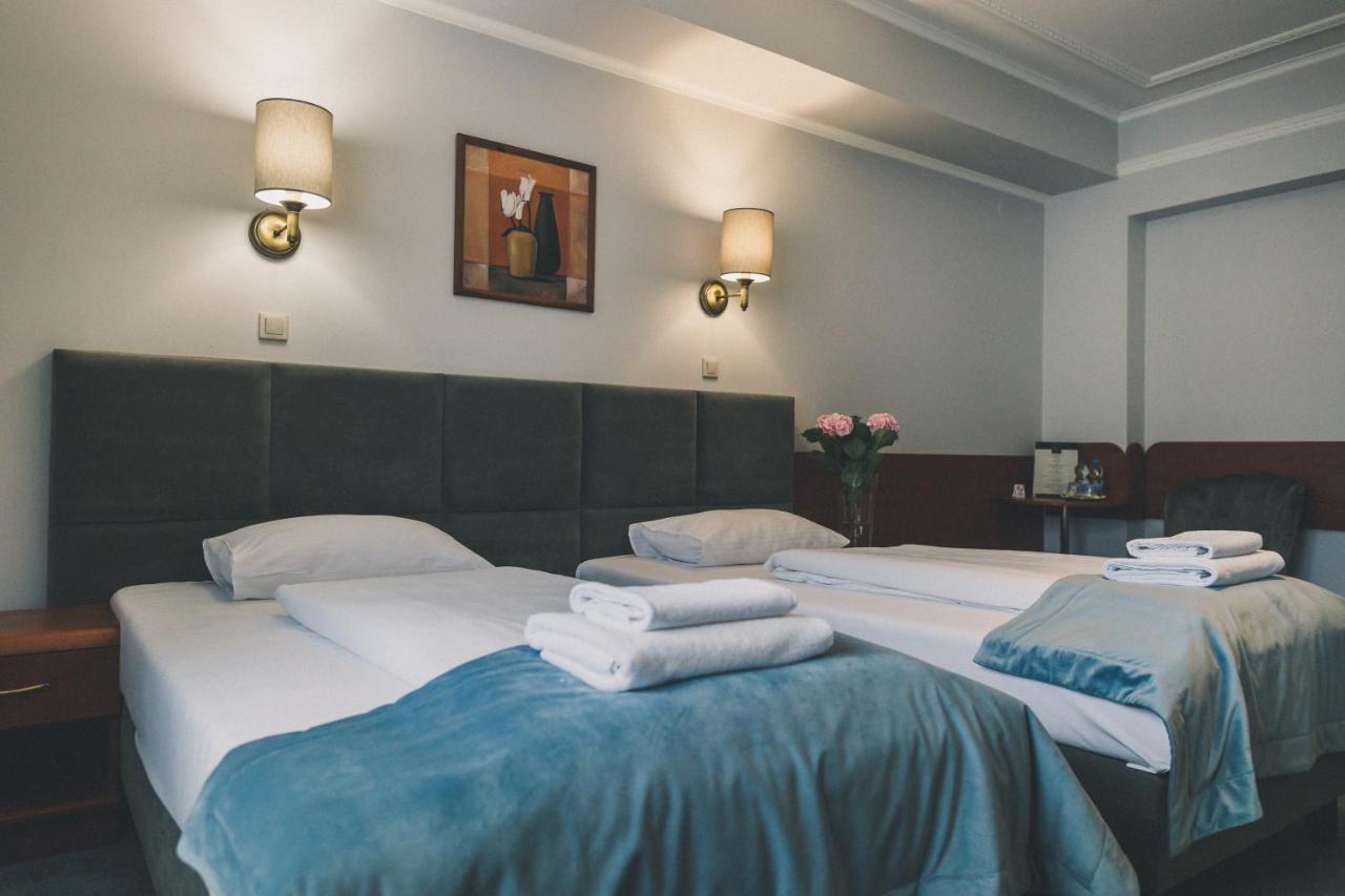 Hotel Czardasz Spa & Wellness Plock Bagian luar foto