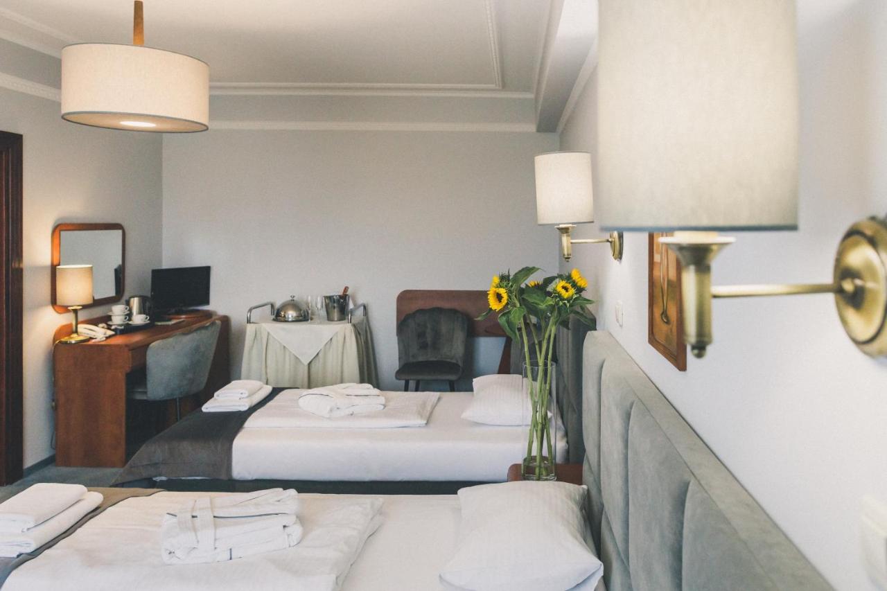 Hotel Czardasz Spa & Wellness Plock Bagian luar foto