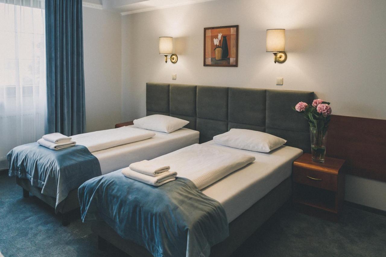 Hotel Czardasz Spa & Wellness Plock Bagian luar foto