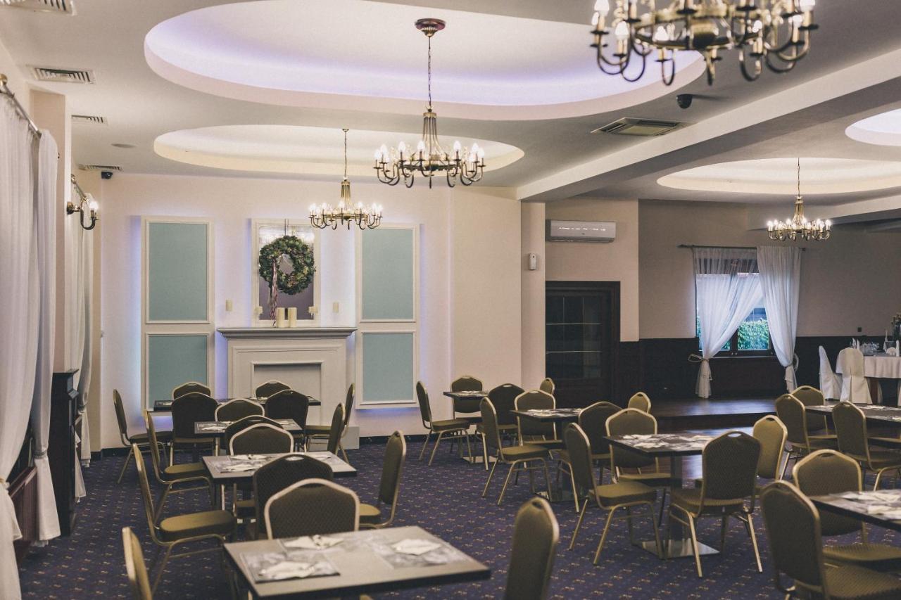 Hotel Czardasz Spa & Wellness Plock Bagian luar foto